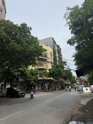 bán đất tặng nhà cấp 4 ngay mặt phố bà triệu ôtô gần 30m giá chỉ hơn 5tỷ