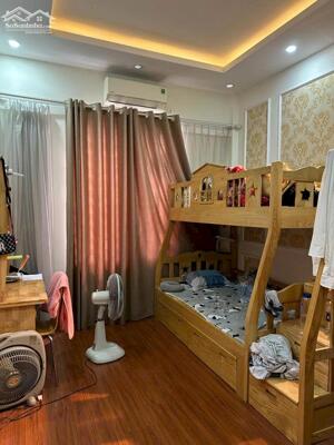 Bán Nhà 3 Mặt Thoáng Quan Nhân chỉ 15 tỷ 5T x 67m², Sân Trước Nhà To Rộng
