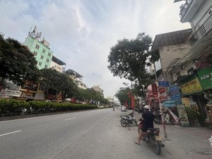 bán đất mặt phố nguyễn văn cừ vị trí vip 2 mặt thoáng kinh doanh đỉnh dt: 61m² mt: 4m hậu: 4m