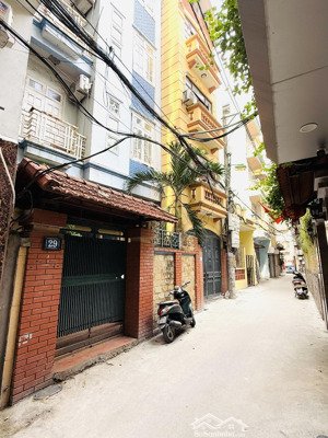 cho thuê văn phòng tại nguyễn khánh toàn, 8 triệu, 65m2, view đẹp xuất sắc