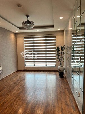 cho thuê 3n cơ bản 105m2 16tr vào 01/09 tại handiresco 31 lê văn lương