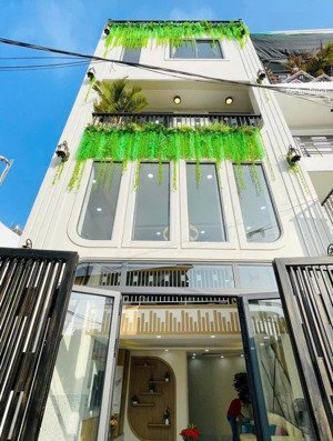 tôi cần bán gấp căn nhà ngay đường lê hồng phong-q10giá:3tỷ260tr/76,7m2. đang cho thuê 22tr .