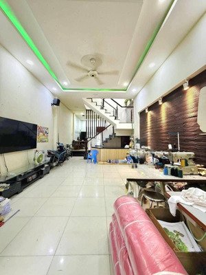 bán nhà hxh 5x20, 4 tầng, 1 xẹt cách đường huỳnh tấn phát 30m, chỉ 8.7 tỷ