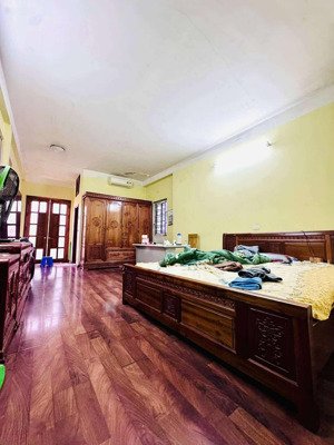 bán nr 61m2 tại ngọc hà, 13,8 tỷ, 5pn, 6wc, mặt tiền 5m, ngõ rộng 4m