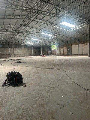 cho thuê kho, nhà xưởng 1000m2 tại hoàng quốc việt, phú mỹ, q7, tp.hcm chỉ với 100 triệu