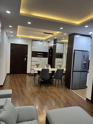 bán căn hộ 102m2 green stars, full nội thất đẹp 3pn, 2wc, phạm văn đồng, bắc từ liêm, hà nội