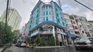 bán tòa nhà đoạn 2 chiều mặt tiền nguyễn xí - dt: 18x46m - 6 tầng hđt: 300 triệu/tháng - 115 tỷ tl