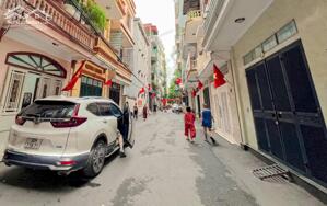 Siêu phẩm Khương Trung nhà phân lô ô tô tránh sát phố 4 tầng 42m2 đủ nội thất ở, cho thuê VP tốt