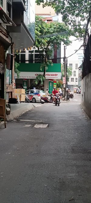 bán 100 m đất ( sẵn nhà cũ) tây hồ_ lạc long quân.vỉa hè 3m.thông.oto tránh.giá rẻ.nở hậu.