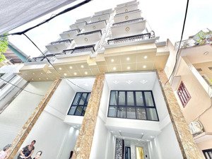 bán tòa nhà 7 tầng. xây mới. thang máy, gara ô tô. thông sàn. đường định công thượng.