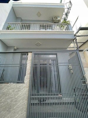 bán nhà mới đẹp hẻm xe hơi trung tâm phước long b, quận 9, giá chỉ hơn 5 tỷ, đầy đủ tiện ích