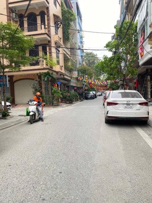 bán nhà phân lô vỉa hè phạm tuấn tài, mt 6m lý tưởng gara ô tô 7 chỗ, xây toà vp 7 tầng tuyệt đẹp