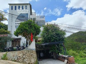 khách sạn biệt thự đã hoàn công, đường hoàng hoa thám, view rừng thông, đường ô tô. giá 15 tỷ