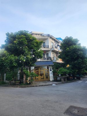 hiếm có căn thứ 2,chính chủ bán liền kề foresa xuân phương-văn tiến dung,115m2,5tầng,lô góc,24.3 tỷ