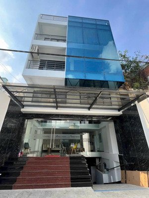 nhà khu trần não diện tích: 8x25m hầm trệt 3 lầu cho thuê