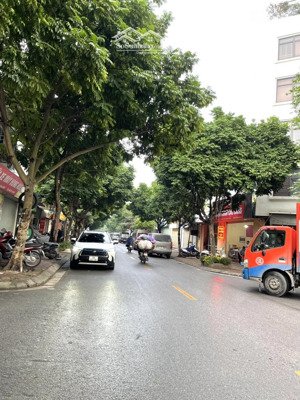 chính chủ gửi bán siêu phẩm nhà phố nguyễn sơn vị trí đắc địa lô góc 2 thoáng