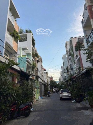 bán nhà hẻm xe hơi giá tốt 1 trệt 1 lửng 1 lầu