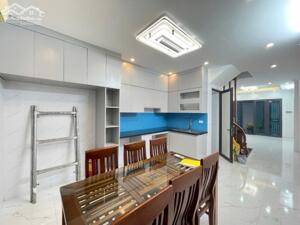 Bán nhà Tam Khương Chùa Bộc gần phố thoáng trước sau ,nhà 5 tầng xây chắc chắn ở ngay 60m giá 12.8 tỷ .