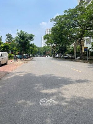 bán đất đấu giá tứ hiệp, thanh trì. diện tích 95m2 giá chỉ 18 tỷ. liên hệ: 