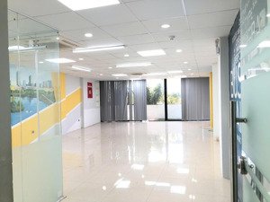 cho thuê văn phòng tại đường dịch vọng, cầu giấy, hà nội, 38 triệu, 200m2 - giá tốt!