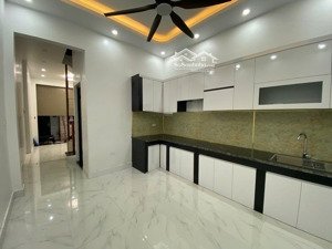 nhà mới đét - thang máy - 2 thoáng - 10m ra mặt chợ (ô tô tránh đỗ ngày đêm)