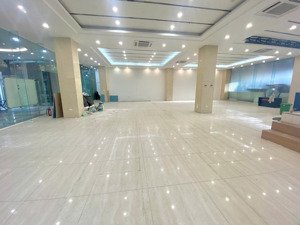 cho thuê văn phòng tại nguyễn chánh, 32 triệu, 150m2, cơ bản