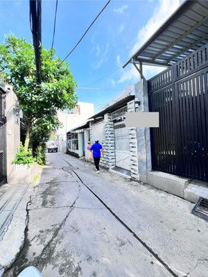bán nhà cấp 4 - 195m2 xây chdv đường huỳnh tấn phát, p. phú thuận