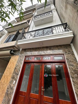 bán nhà phúc lợi gần chợ phúc lợi 50m 4 tầng giá 5,9 tỷ (có thương lượng)