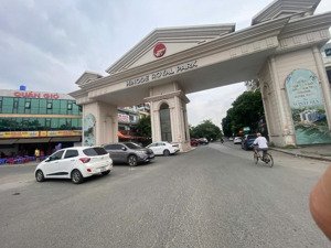 cần bán nhanh đất dịch vụ di trạch mặt tiền 9m, cạnh hinode