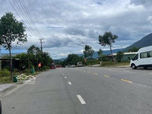 đất mặt tiền đường lớn dt 602, 100m2 gần khu thương mại tự do