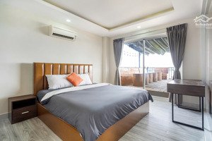 cho thuê penthouse 130m2 , sang trọng , rộng rãi , thuận tiện di chuyển trung tâm