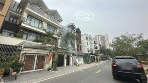 duy nhất biệt thự việt hưng xây thô view cây xanh thoáng mát quanh năm. giá 34,5 tỷ có thương lượng