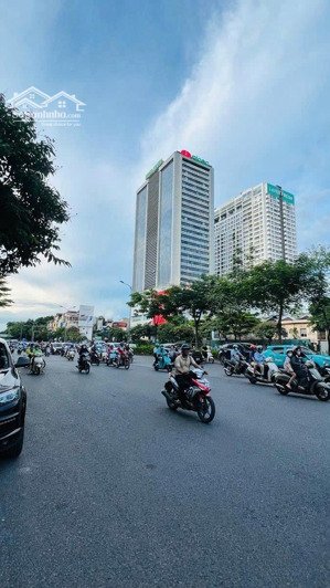 mặt phố tây sơn - 7 tầng thang máy - 20,8 tỷ - vỉa hè - đống đa