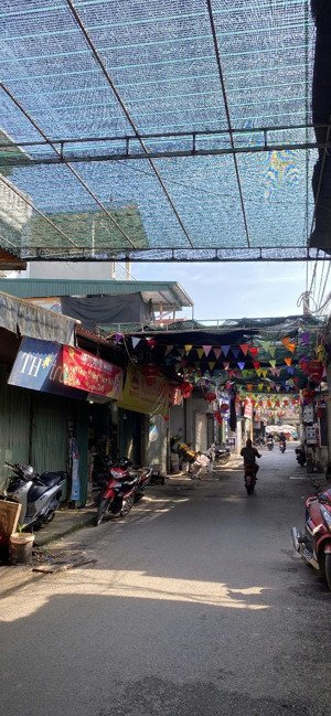 bán lai xá - dân xây 3 thoáng - mặt phố - ô tô tránh dừng đỗ - vào nhà - kinh doanh