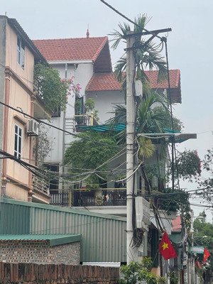 bán biệt thự 3 tầng - thôn đá, dương xá - căn góc 2 mt - view hồ thoáng mát giá cả nhà 8x triệu/m2