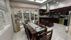 biệt thư làng việt kiều - ô tô tránh dừng đỗ ngày đêm, kinh doanh an sinh đẳng cấp.