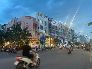mặt tiền tạ quang bửu 4x20m nhà mới 4 tầng 6pn vị trí vip kinh doanh gần parc mall