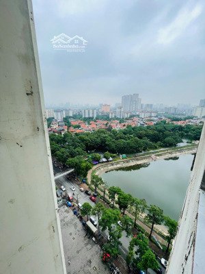 chủ nhà chuyển căn to hơn nên cần bán gấp căn 63m thiết kế 2 ngủ 2 vs view ghé hồ siêu mát thoáng