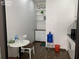 Cho thuê căn hộ 1 ngủ ngăn bếp giá 6.5tr tại KĐT Waterfront