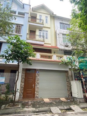 cho thuê lk nguyễn văn lộc - làng việt kiều châu âu. dt 80m2, 4 tầng, đủ điều hòa, ô tô đỗ cửa