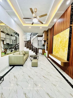 bán nhà thanh lân 4 tầng 3 ngủ ngõ rộng 3m 20m ra phố