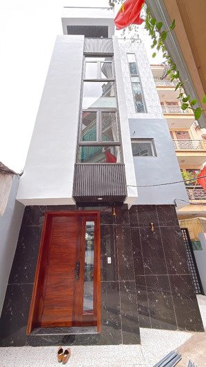 chính chủ bán nhà phương mai đống đa, dt 33m2, 5 tầng, cách ô tô tránh chỉ 30m, chỉ 8 tỷ