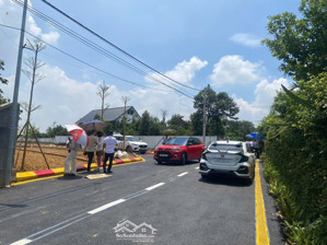 chính chủ cần bán cắt lỗ- giảm sâu còn 2,8 tỷ/lô, đường thông, ô tô tránh gần đhqg hà nội