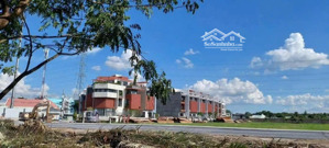 đất thổ cư hơn 3tỷ sẳn giấy phép xây dựng. tại 733 nguyễn bình - nhà bè - dt 5.3x16m. sổ sạch