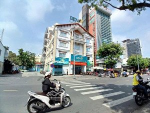 cho thuê siêu vị trí góc 2mt 11 hoàng hoa thám q. bình thạnh. dt: 15x18m - 315m2 - 5t - 350tr/tháng