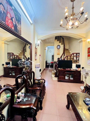 bán nhà an dương vương, dt 30,5m2, 5t, mt 3,9m, giá chào nhỉnh 7tỷ, có thương lượng full nội thất