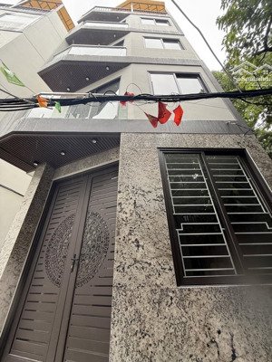 nhà thượng thanh chưa đến 5 tỷ ngõ thoáng mát. nhà mới 5 tầng.