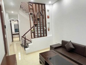 cực phẩm cầu am - 34m2*4 tầng-nhà dân xây mới cực đẹp và chắc chắn - giá 7.6 tỷ (có thương lượng)