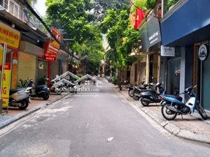bán nhà phân lô phố hoàng cầu, đê la thành tiện làm văn phòng dt: 65m², xây 7 tầng, mặt tiền 4,6m