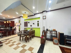 bán nhà mặt phố bà triệu, hbt, 75m, 6 tầng, hía 64 tỷ, dòng tiền cao.